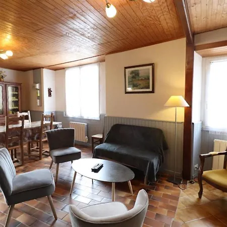 Gite Authentique Au Coeur Des Volcans D'auvergne, 6 Pers, 3 Ch, Cheminee, Animaux Acceptes, Wi-fi, Tv - Fr-1-742-126 펜션 Brezons