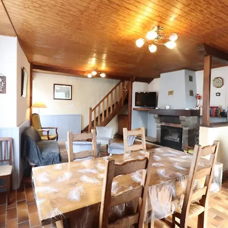 Gite Authentique Au Coeur Des Volcans D'auvergne, 6 Pers, 3 Ch, Cheminee, Animaux Acceptes, Wi-fi, Tv - Fr-1-742-126 *